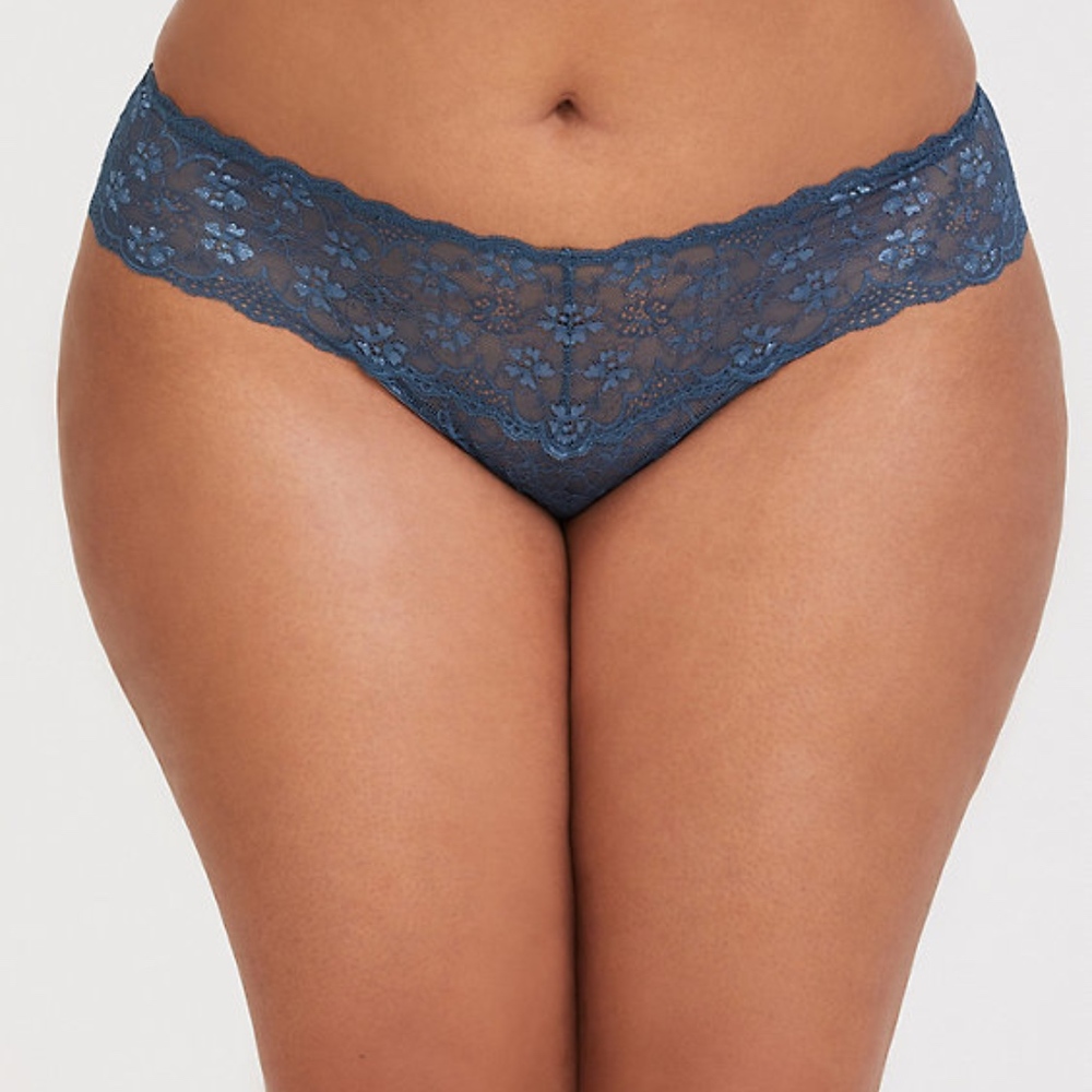 Torrid blue lace thong panty size 2 NWOT